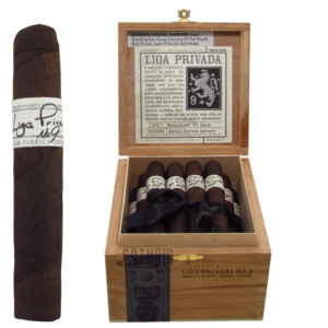 Liga Privada No. 9 Petit Corona